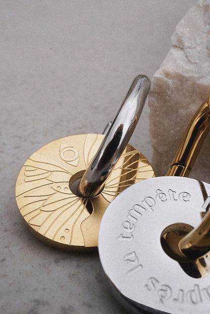 Médaillons en créoles - dépareillés